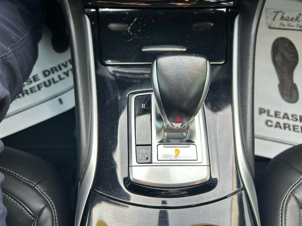 Infiniti QX30 Base 2018