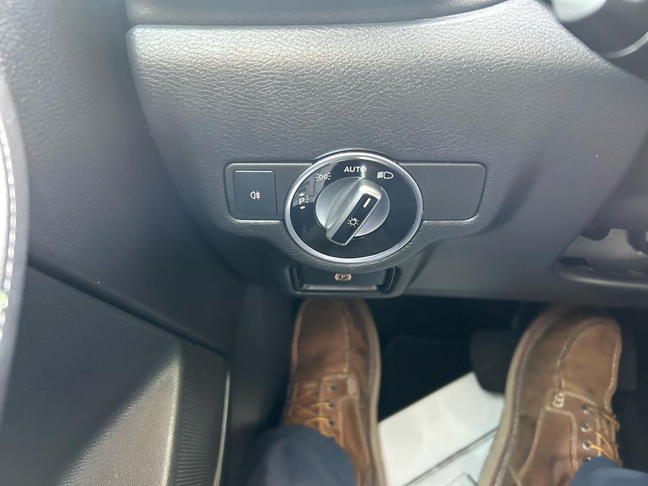 Infiniti QX30 Base 2018