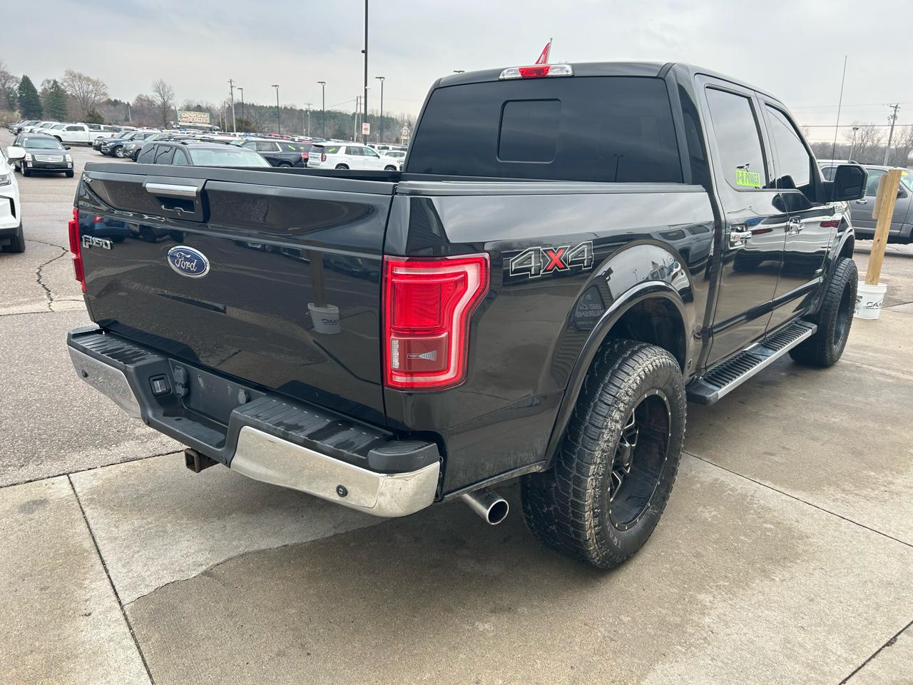 Ford F-150 XL SuperCrew 5.5-ft. Bed 4WD 2015