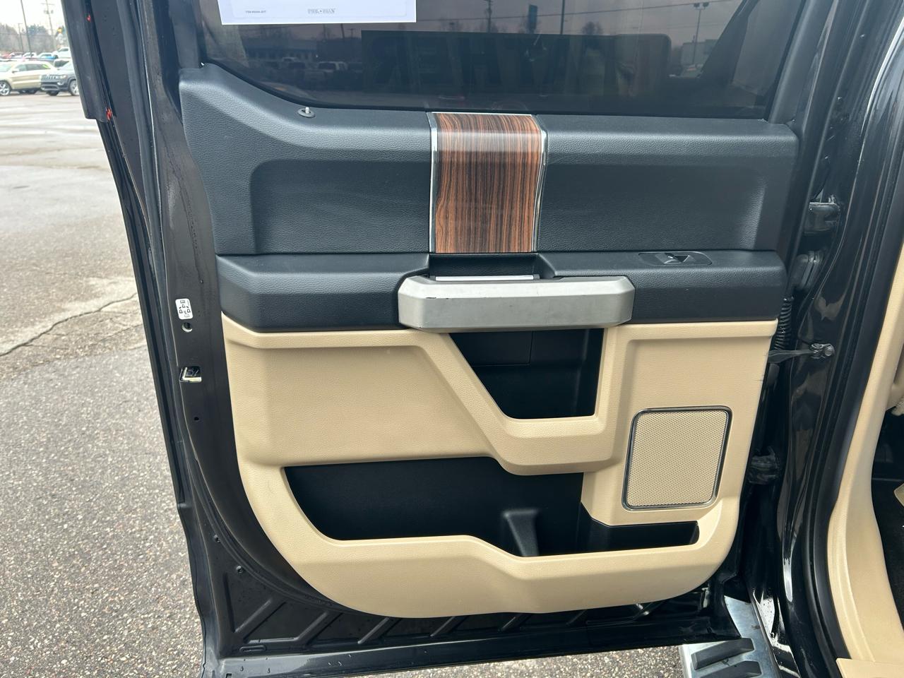 Ford F-150 XL SuperCrew 5.5-ft. Bed 4WD 2015