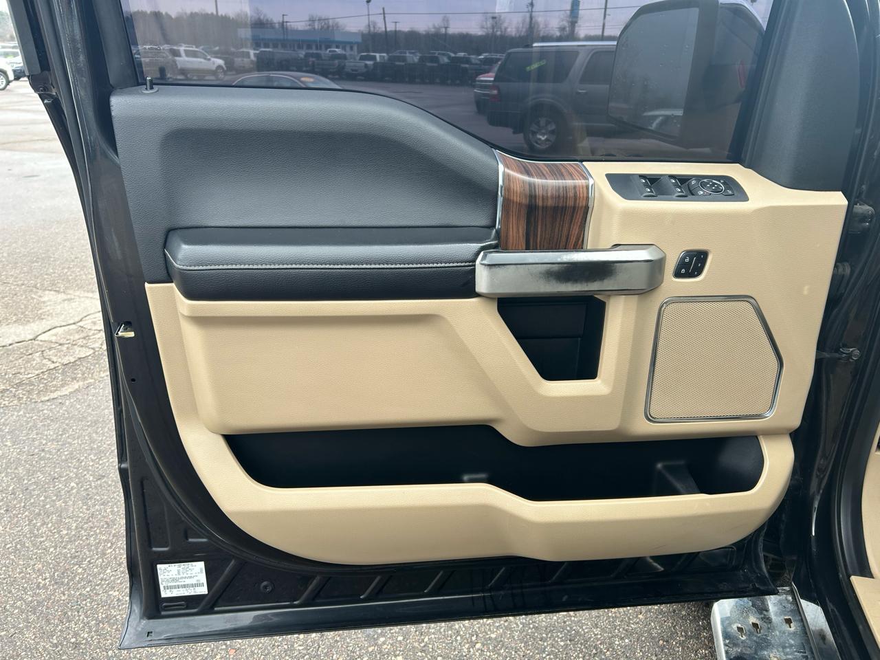 Ford F-150 XL SuperCrew 5.5-ft. Bed 4WD 2015