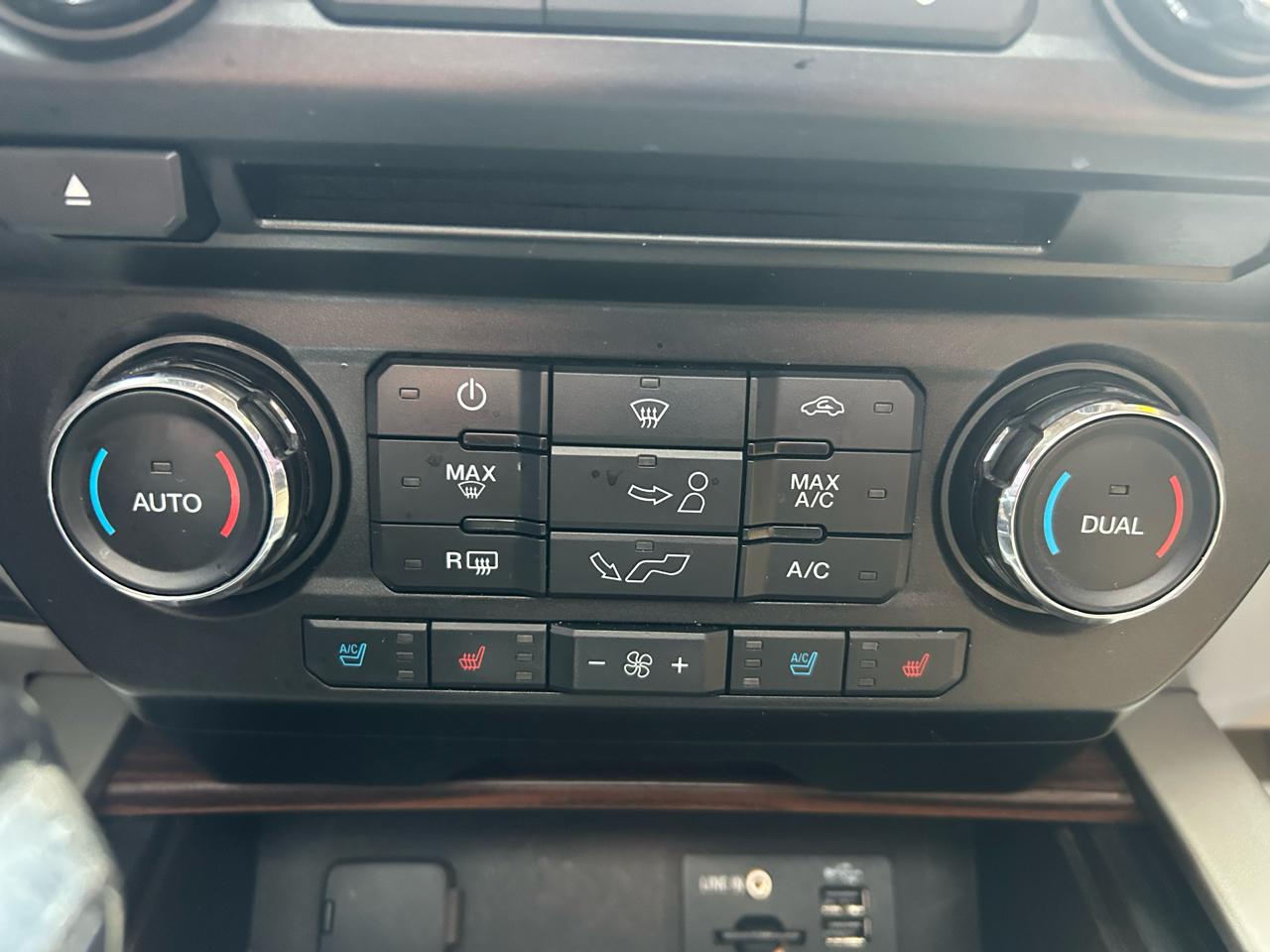 Ford F-150 XL SuperCrew 5.5-ft. Bed 4WD 2015