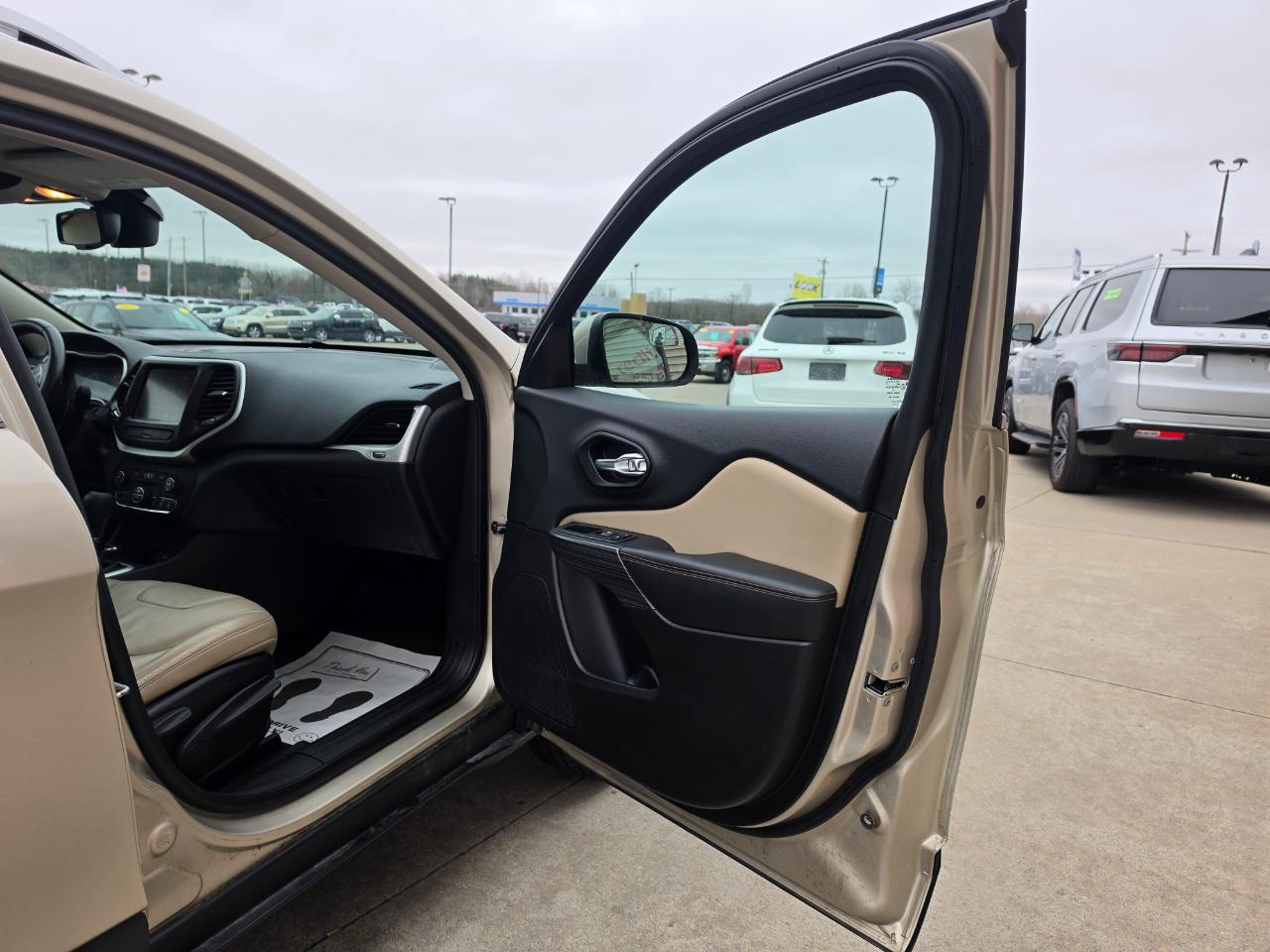 Jeep Cherokee Limited 4WD 2015