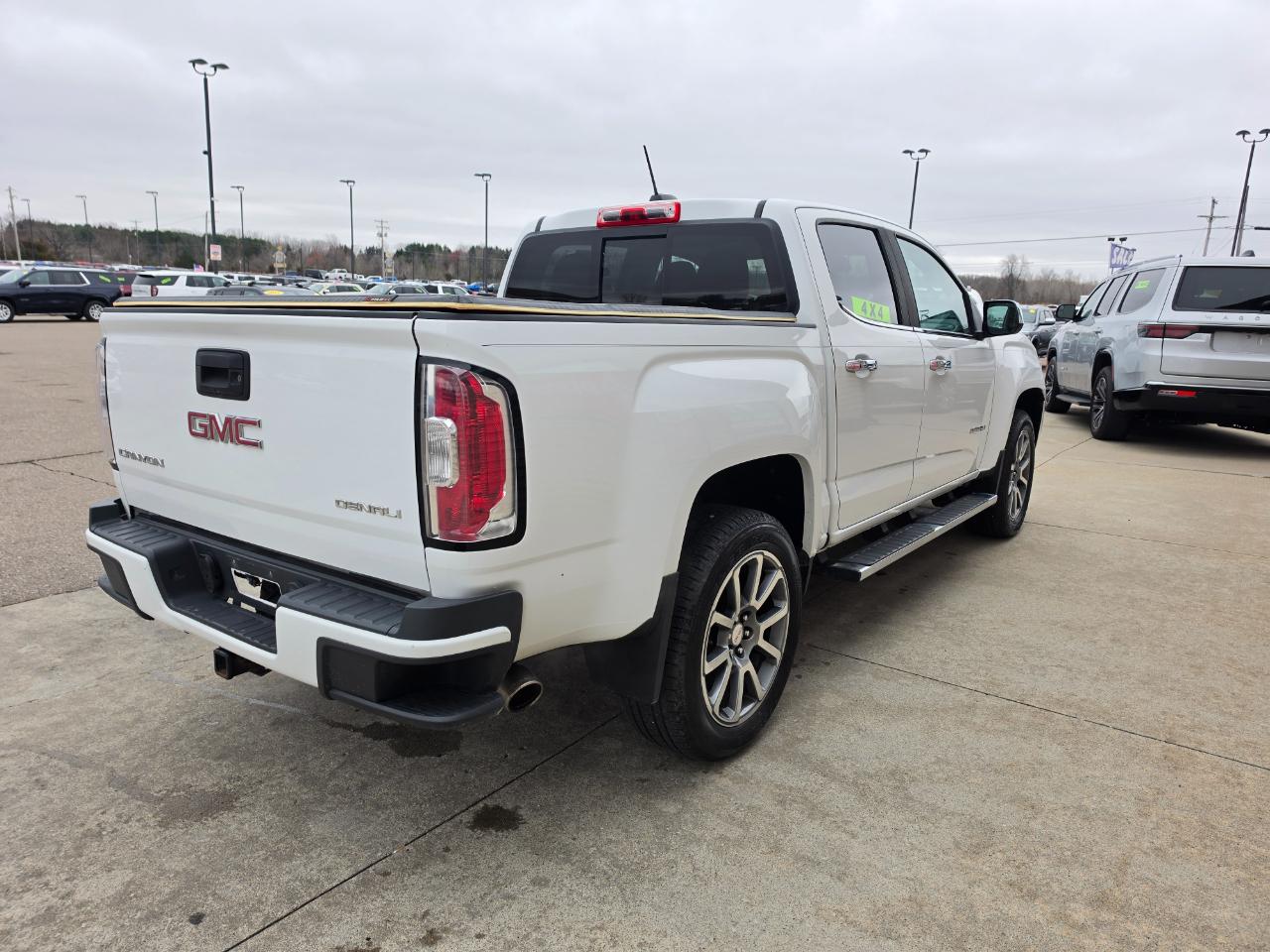 GMC Canyon Denali Crew Cab 4WD Long Box 2017
