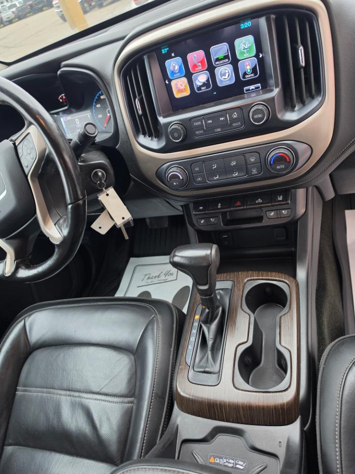 GMC Canyon Denali Crew Cab 4WD Long Box 2017