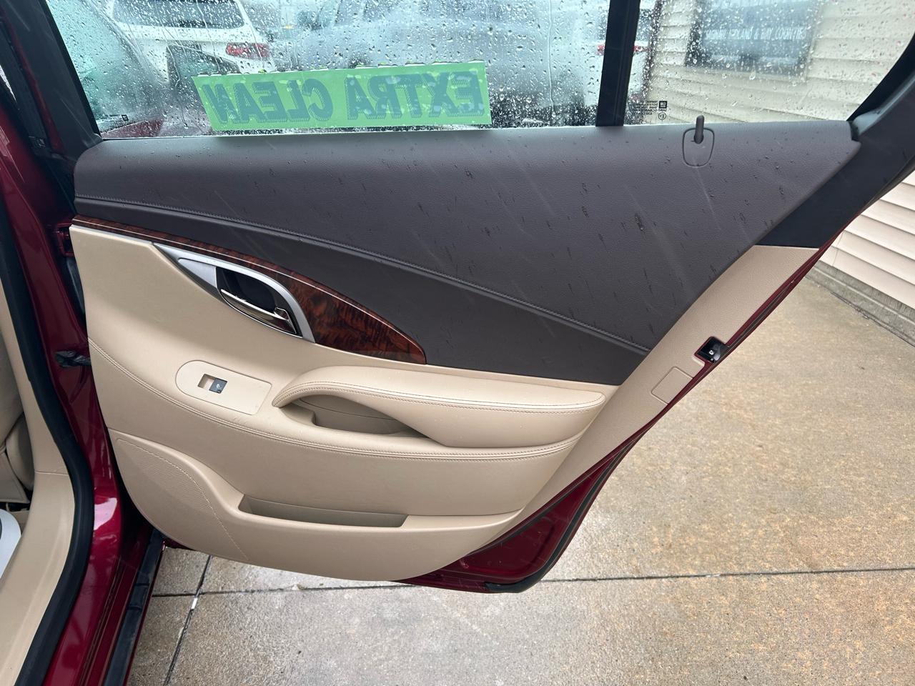 Buick LaCrosse CX 2010