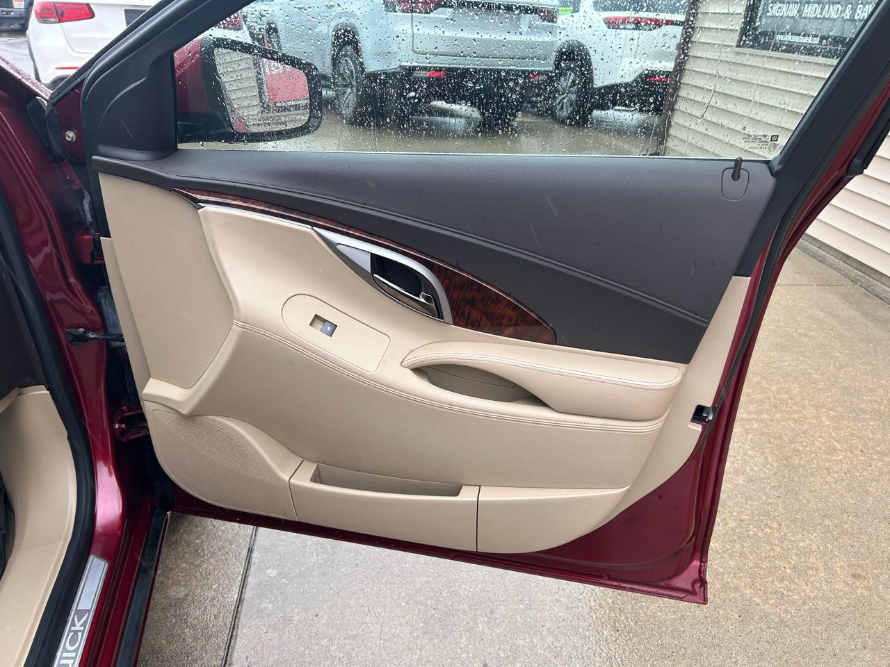 Buick LaCrosse CX 2010