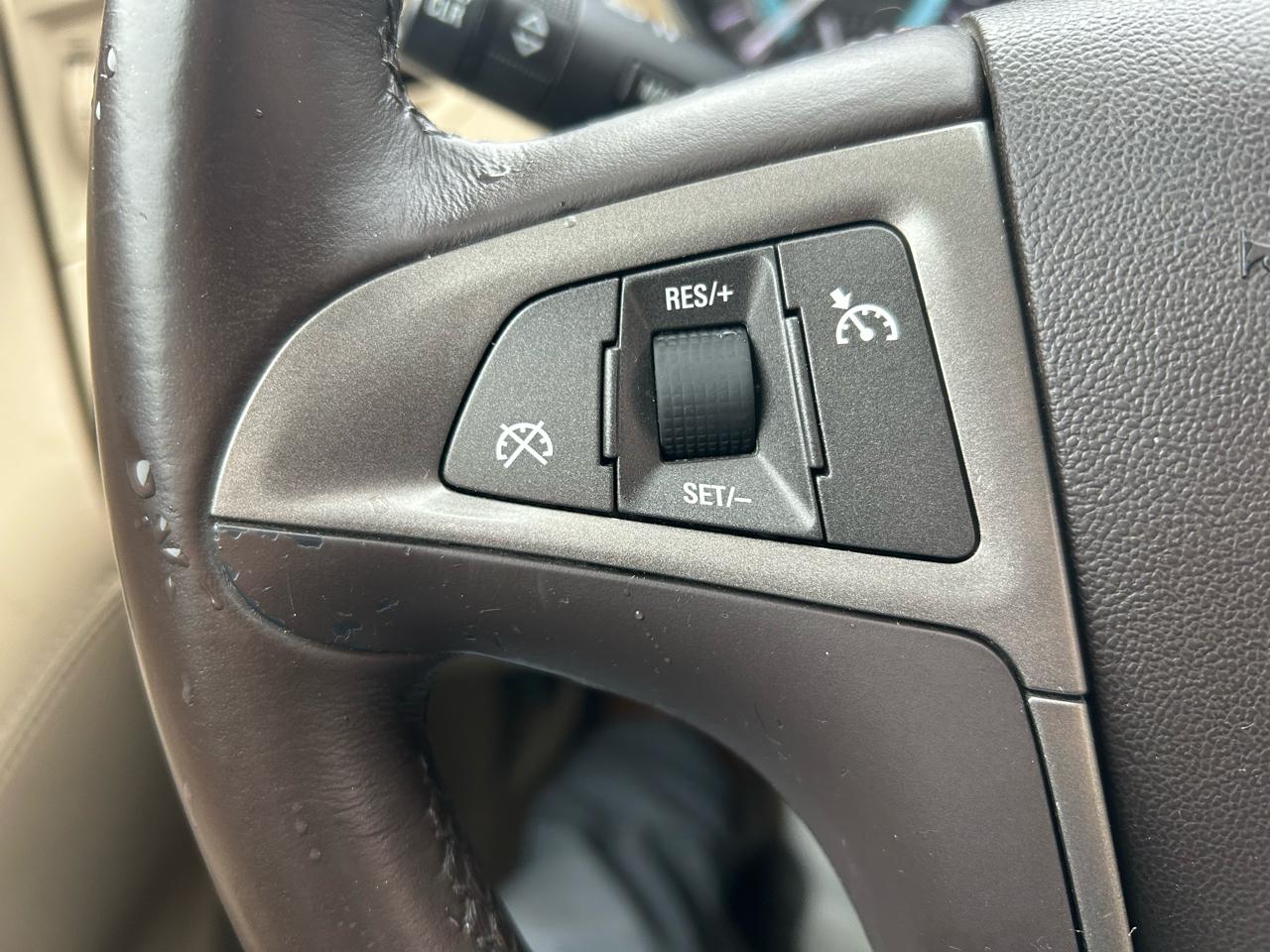 Buick LaCrosse CX 2010