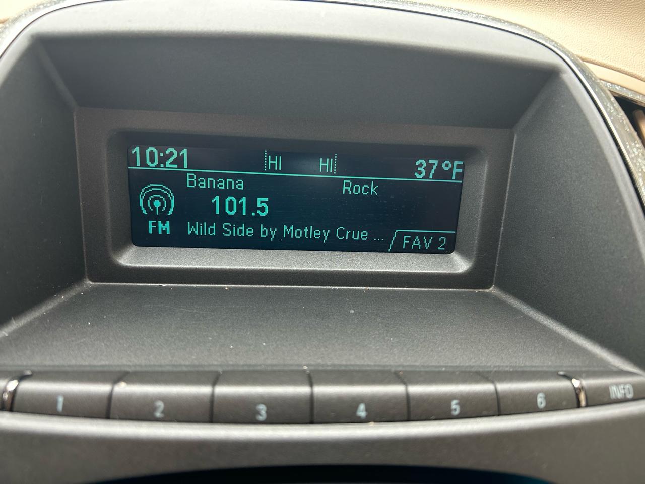 Buick LaCrosse CX 2010