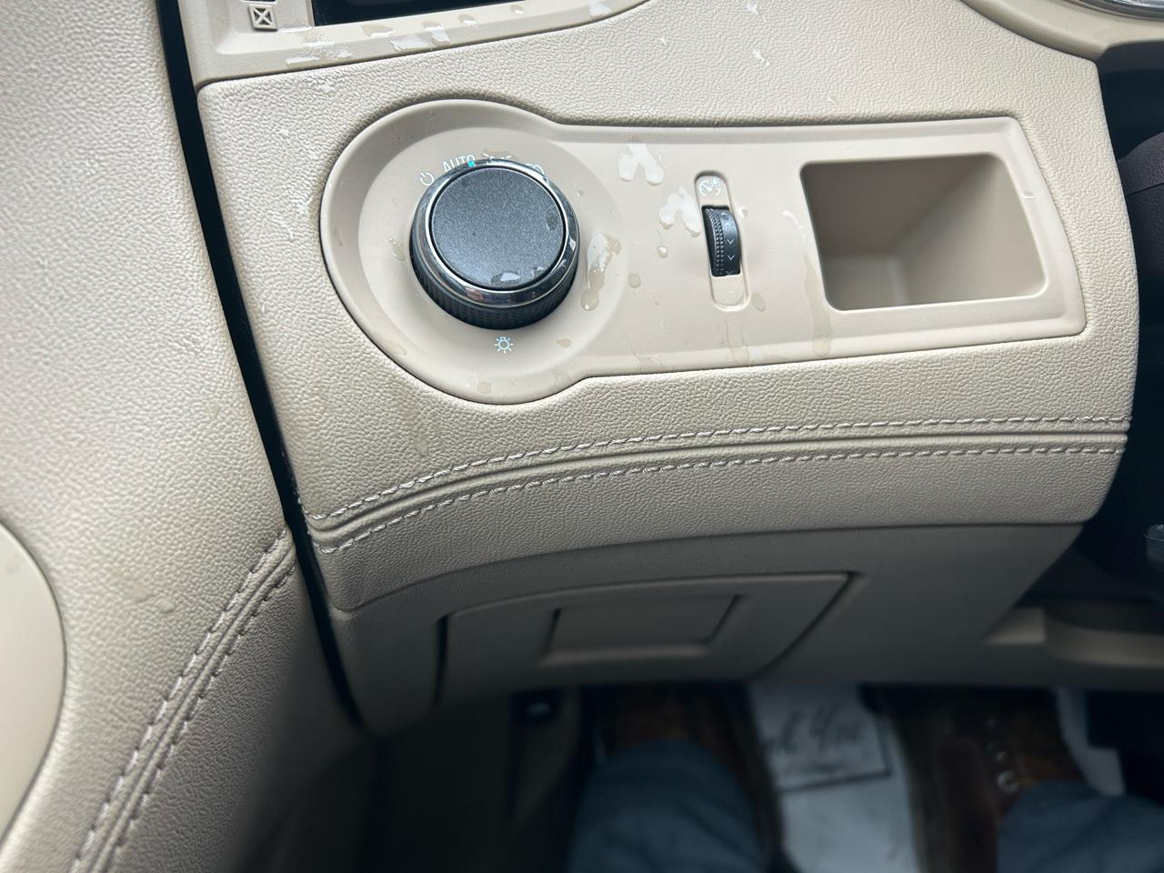 Buick LaCrosse CX 2010