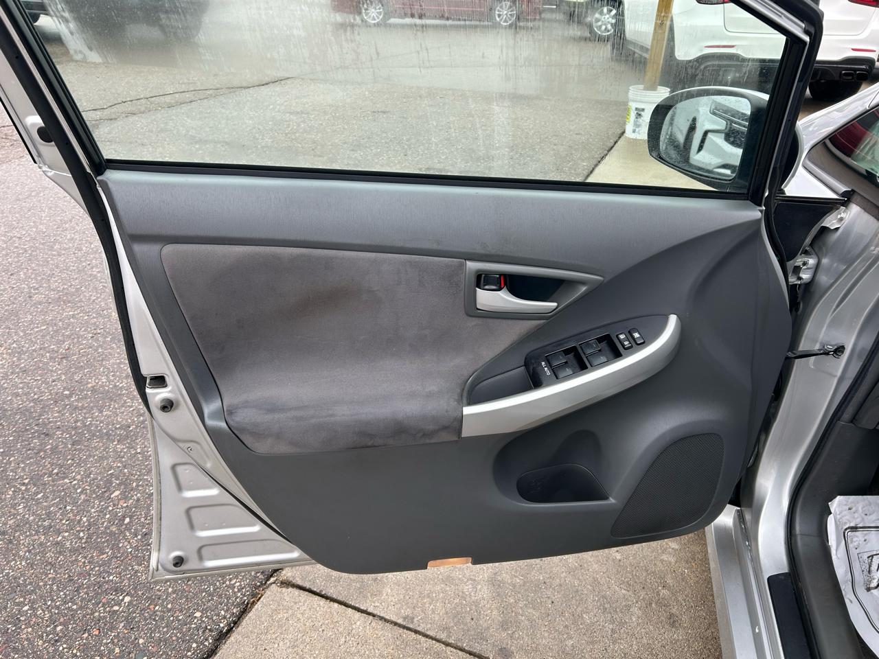 Toyota Prius Prius V 2010