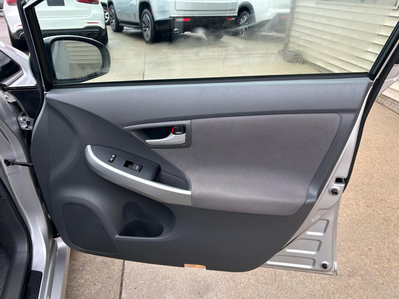 Toyota Prius Prius V 2010