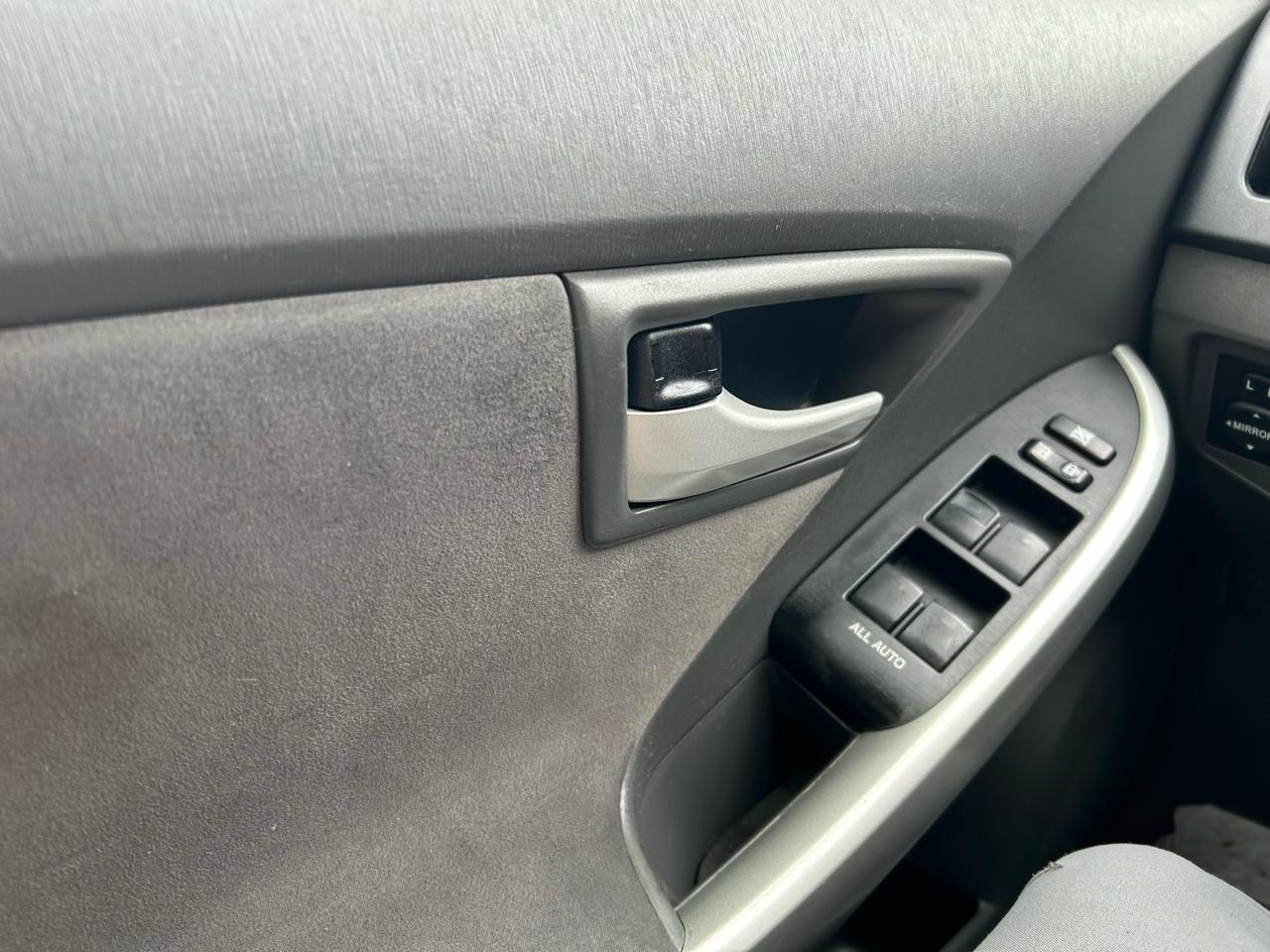 Toyota Prius Prius V 2010