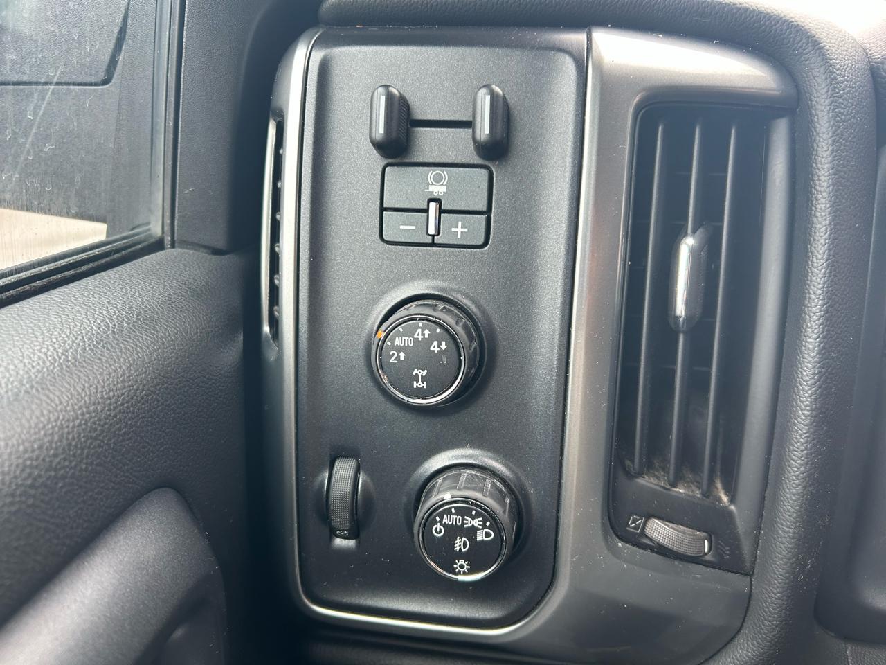 Chevrolet Silverado 1500 LT Crew Cab Long Box 4WD 2015