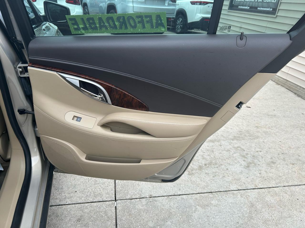 Buick LaCrosse CXL FWD 2010