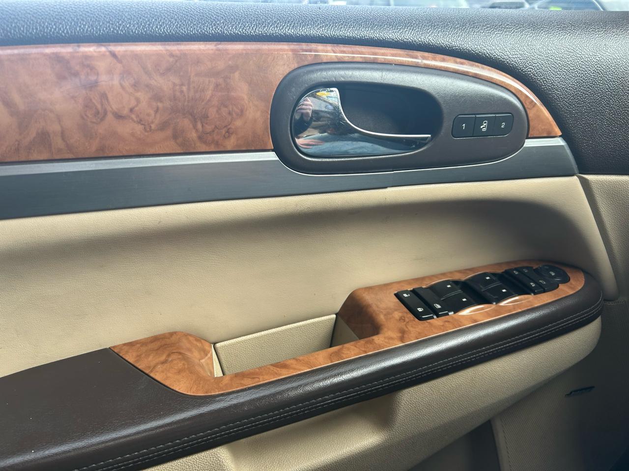 Buick Enclave CXL-2 FWD 2011