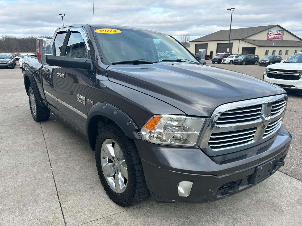 RAM 1500 SLT Quad Cab 4WD 2014