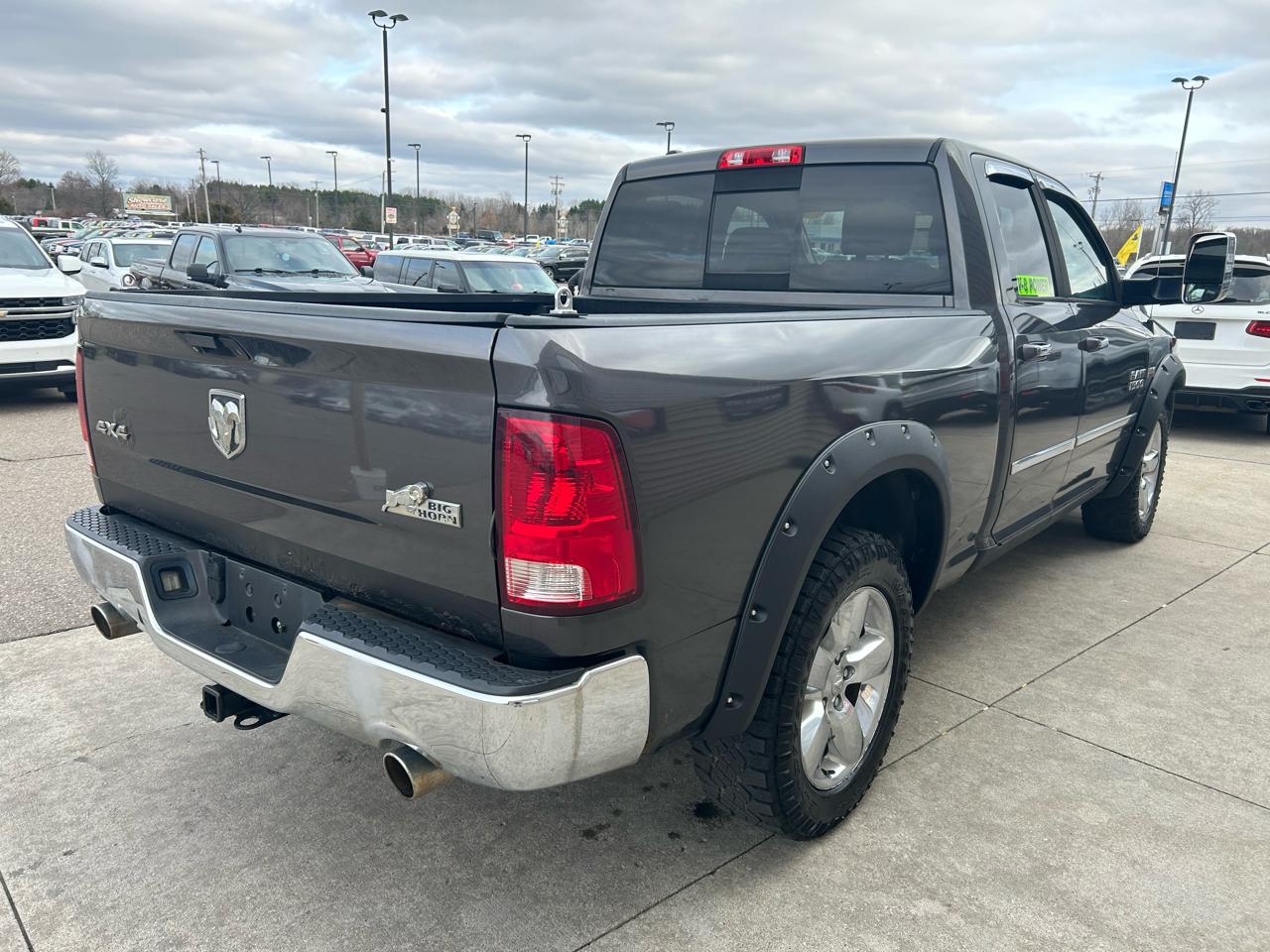 RAM 1500 SLT Quad Cab 4WD 2014