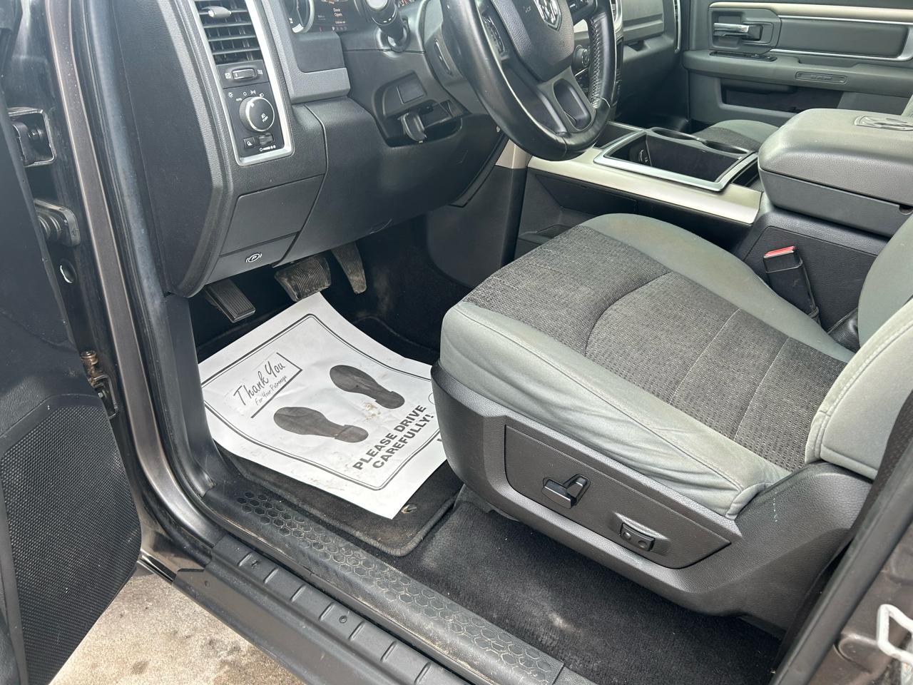 RAM 1500 SLT Quad Cab 4WD 2014