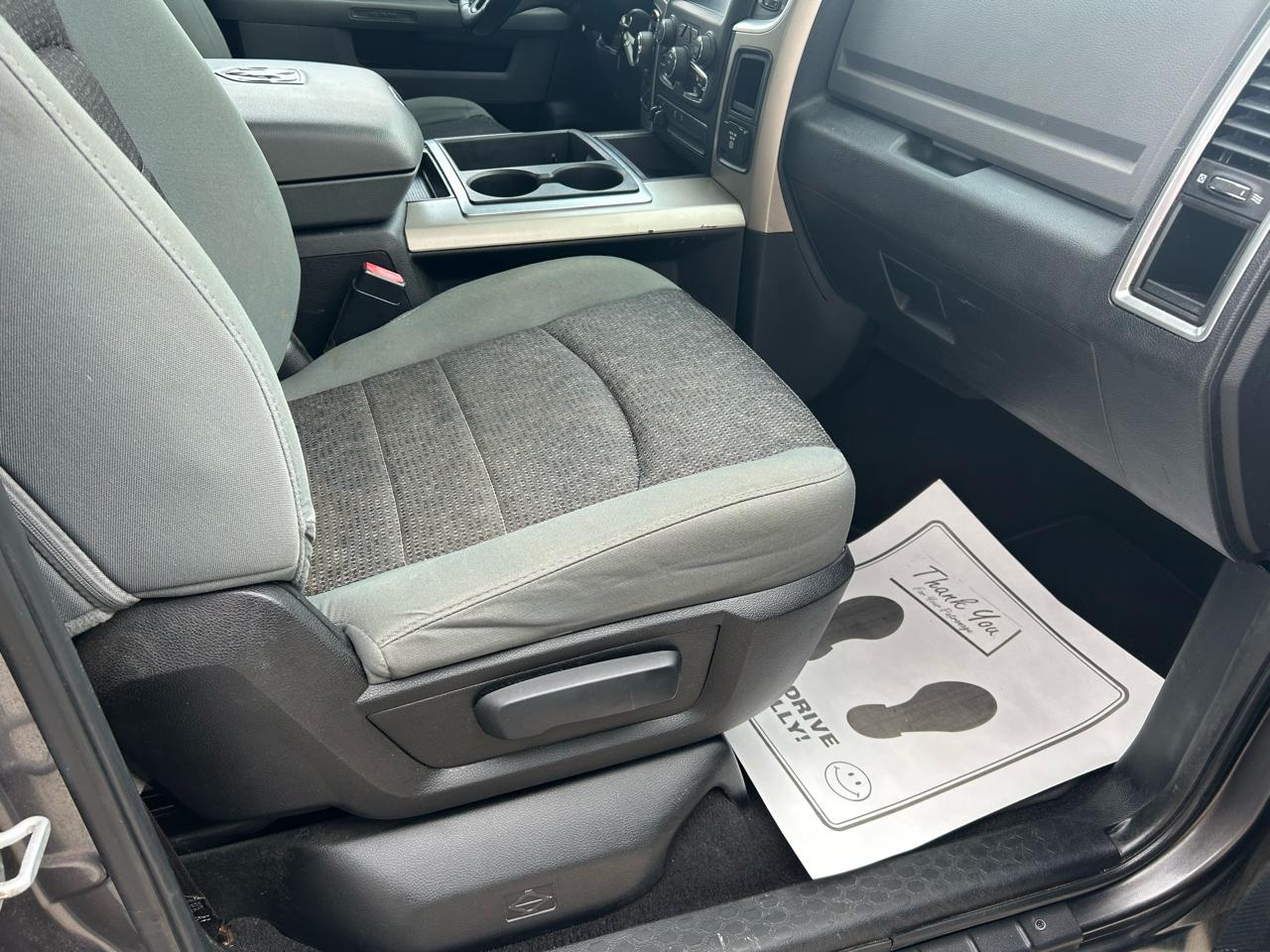 RAM 1500 SLT Quad Cab 4WD 2014