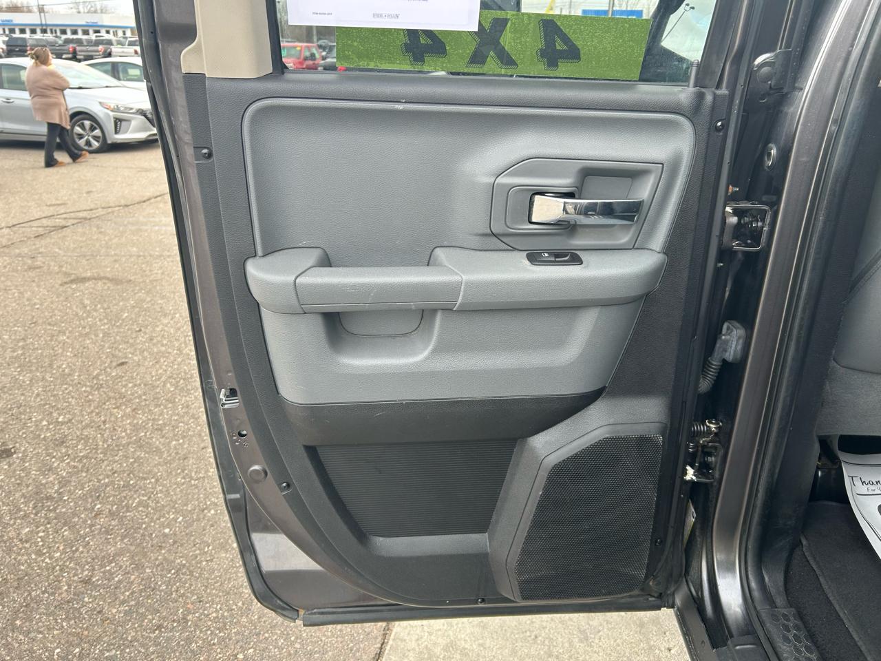 RAM 1500 SLT Quad Cab 4WD 2014