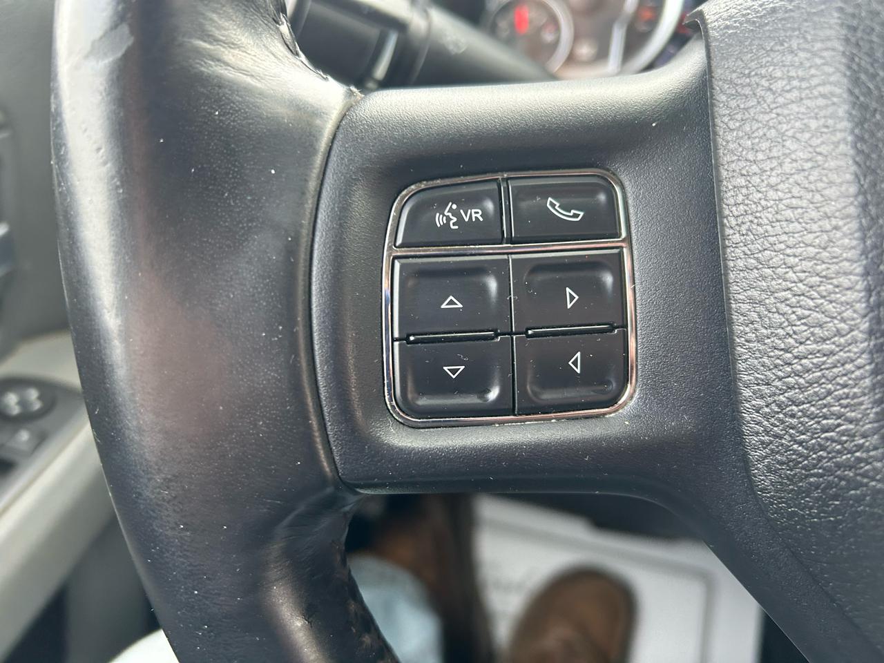 RAM 1500 SLT Quad Cab 4WD 2014