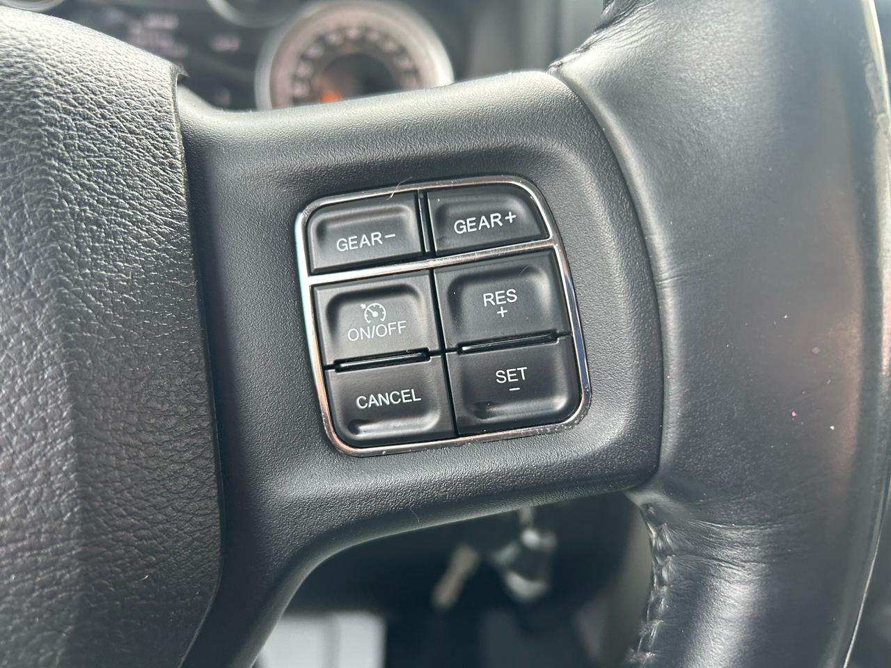 RAM 1500 SLT Quad Cab 4WD 2014