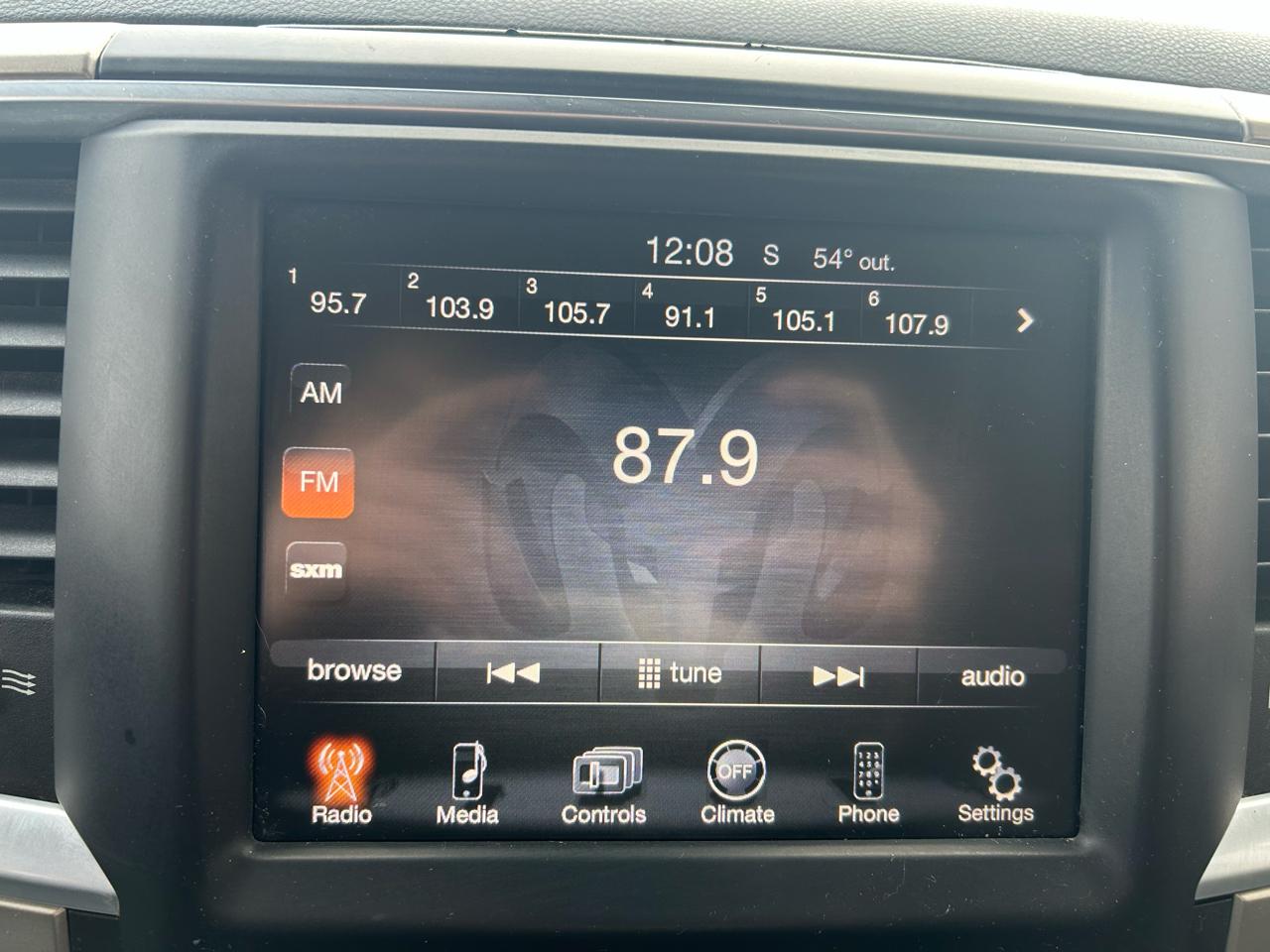 RAM 1500 SLT Quad Cab 4WD 2014