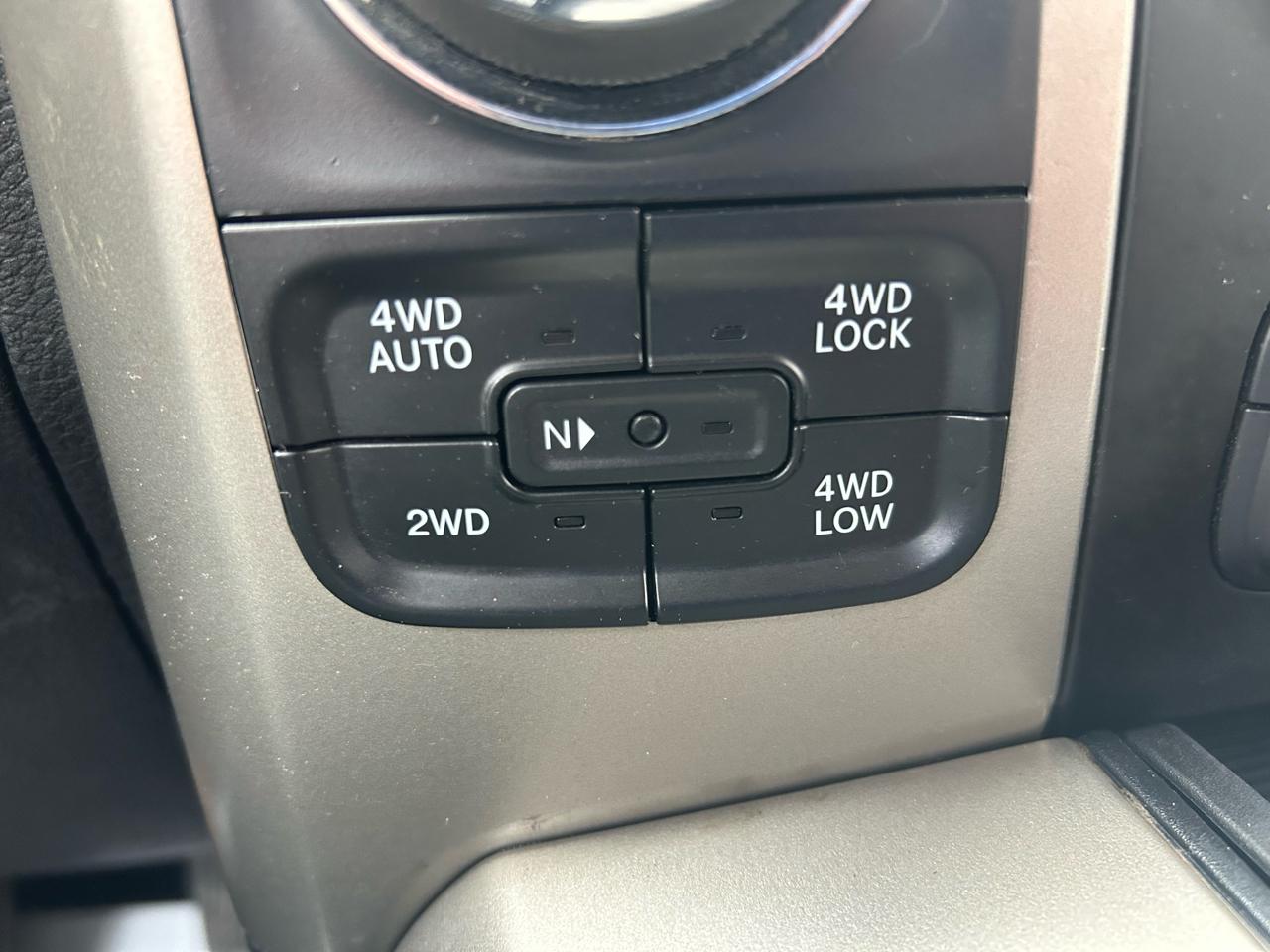 RAM 1500 SLT Quad Cab 4WD 2014