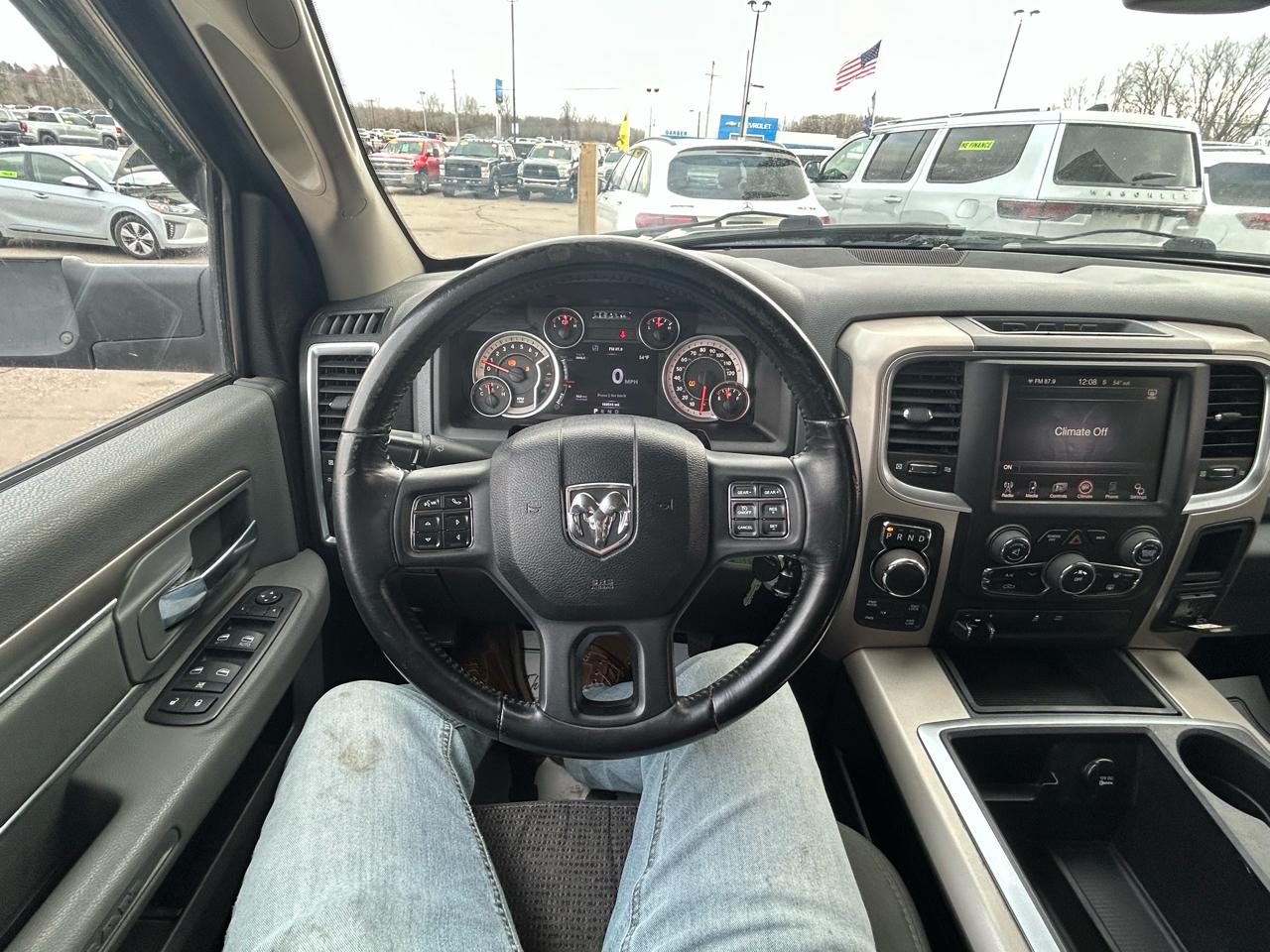 RAM 1500 SLT Quad Cab 4WD 2014