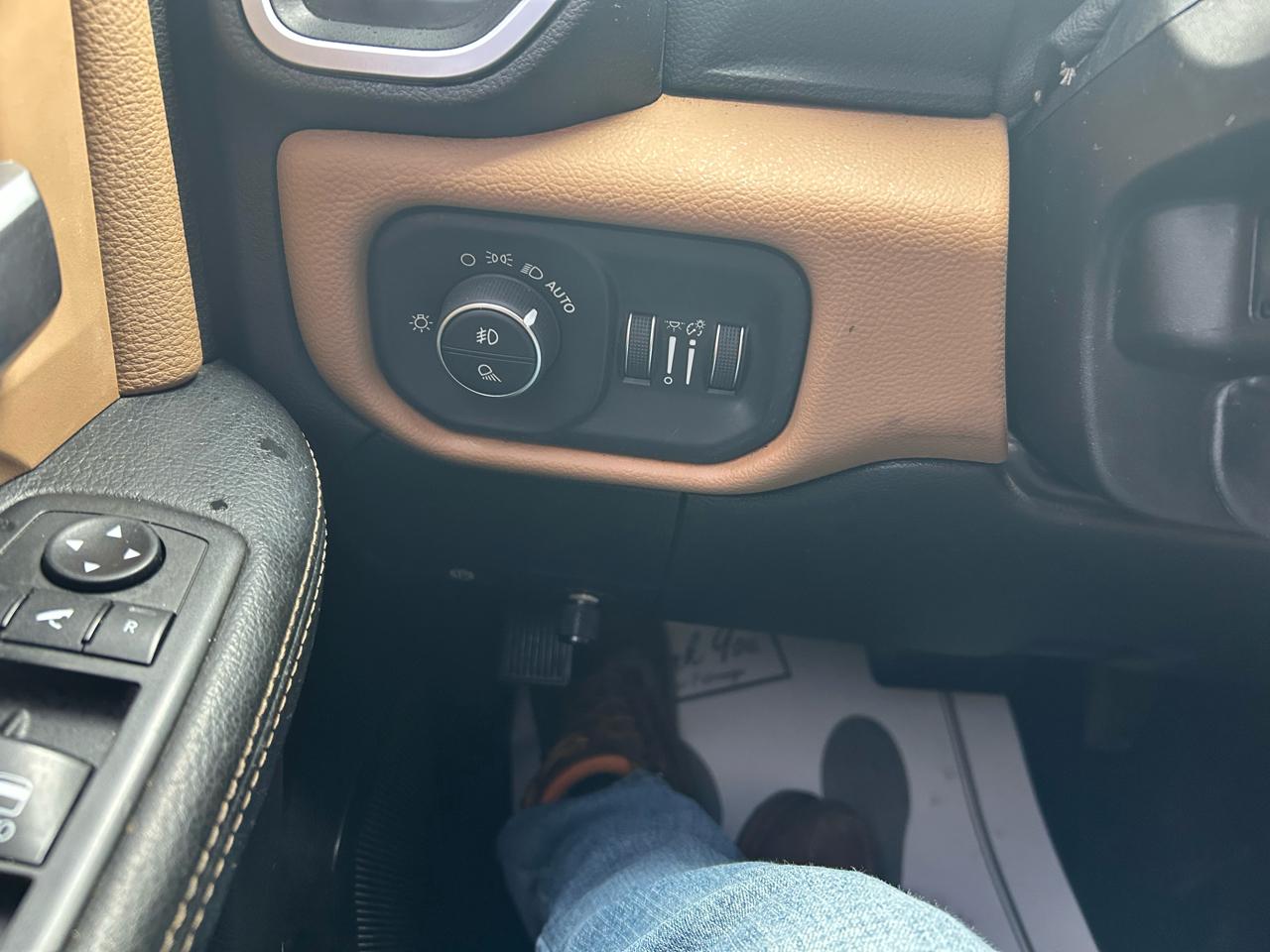 RAM 3500 Big Horn Crew Cab LWB 4WD DRW 2019