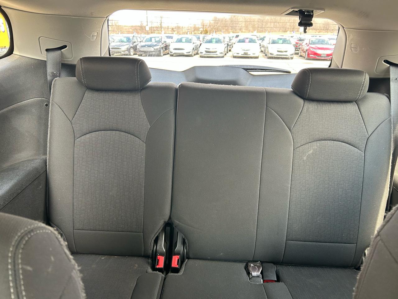 Chevrolet Traverse 1LT FWD 2013