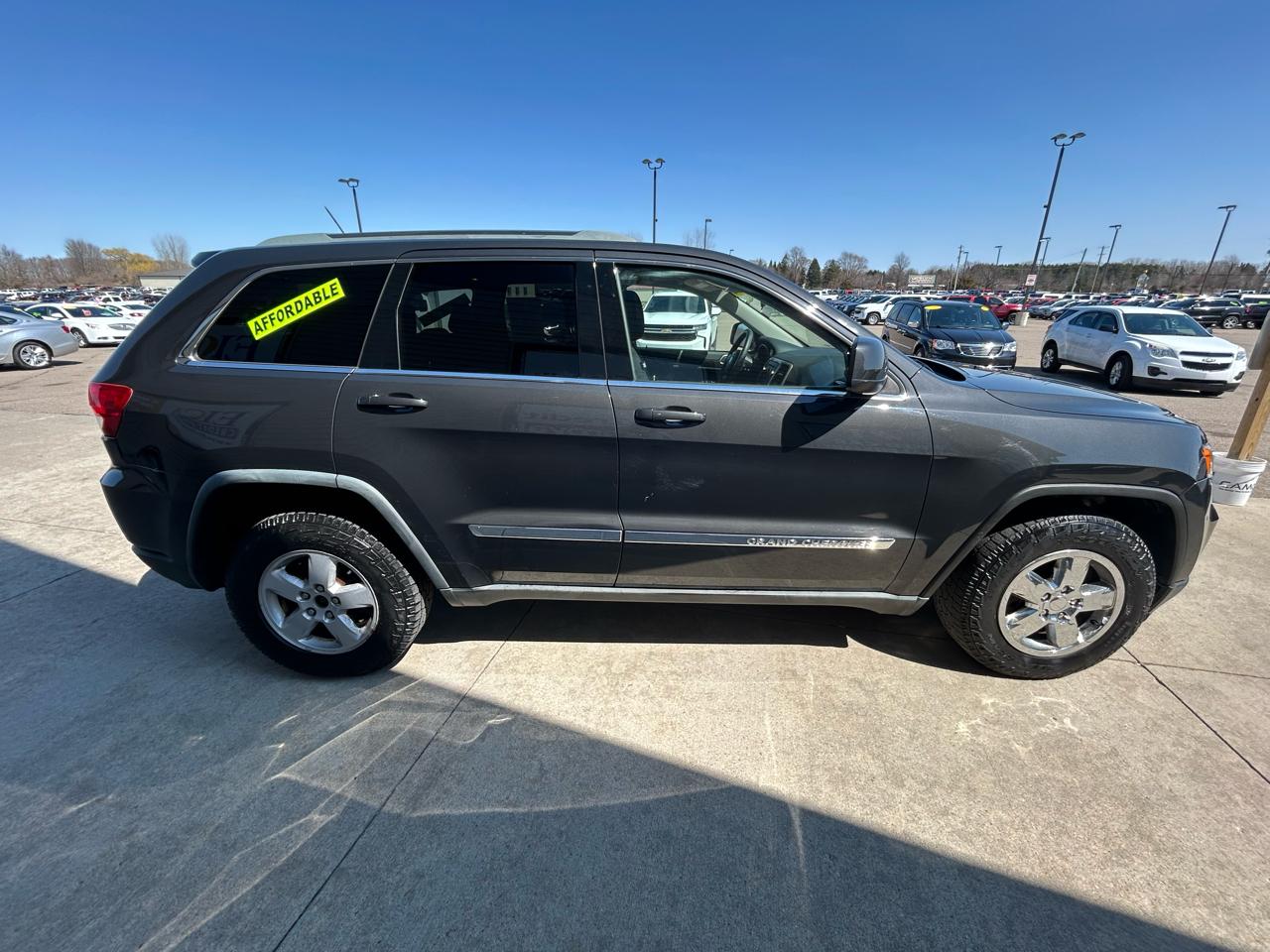 Jeep Grand Cherokee Laredo 4WD 2011