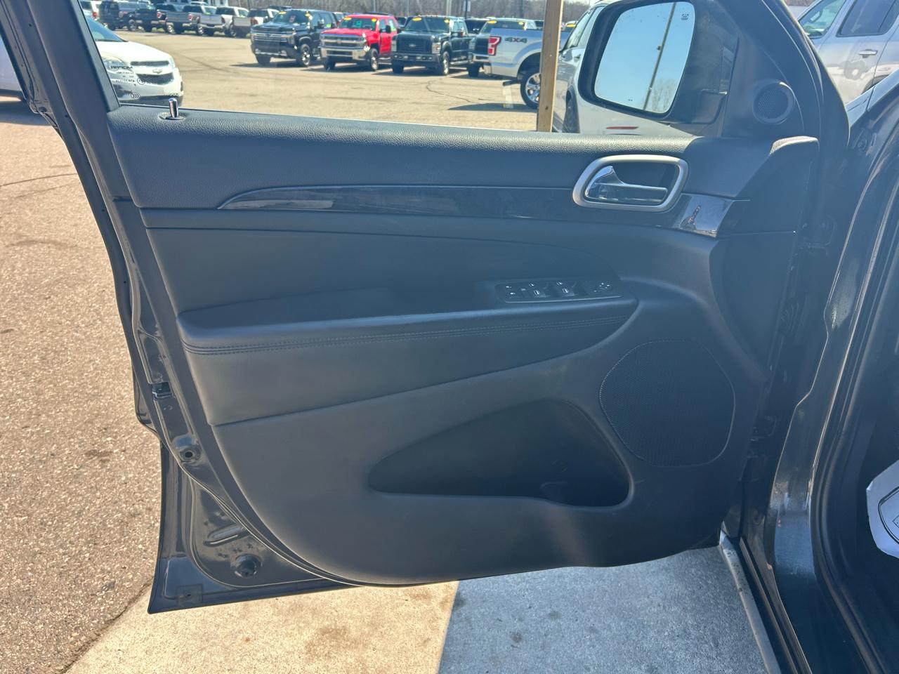 Jeep Grand Cherokee Laredo 4WD 2011