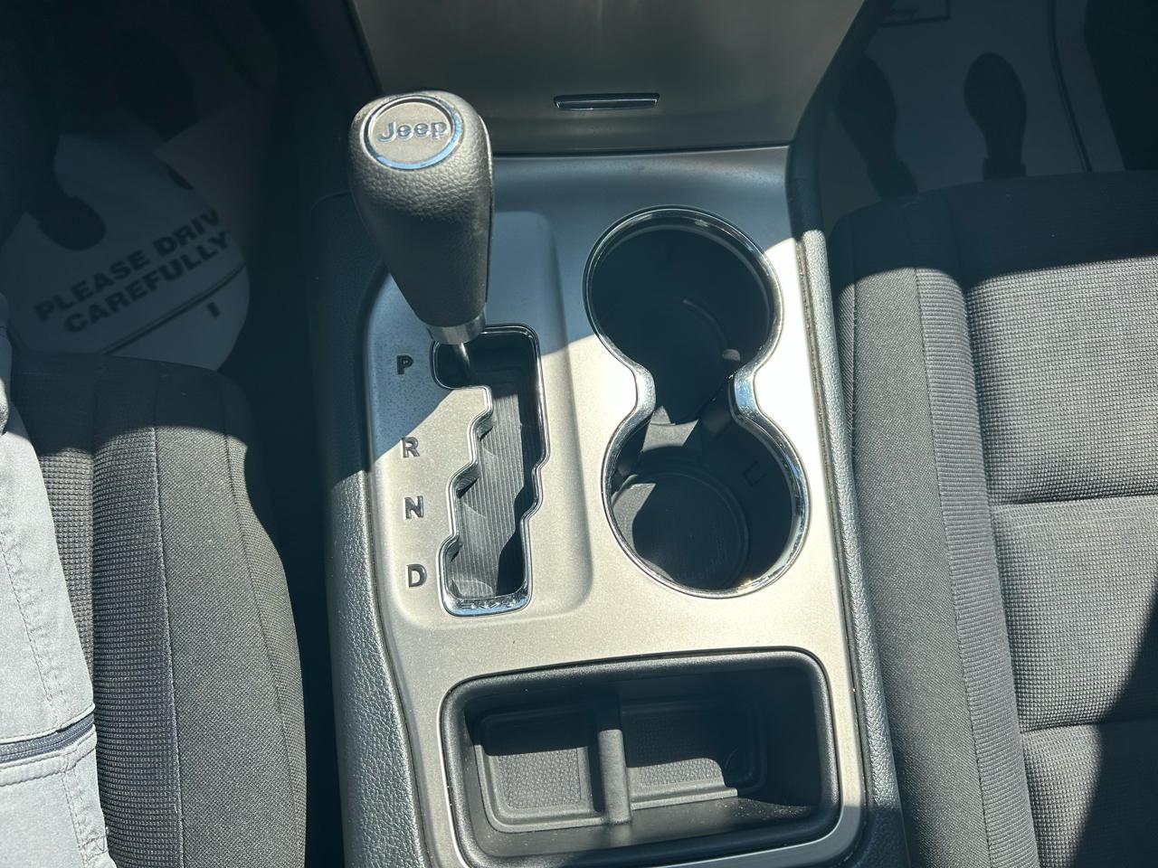 Jeep Grand Cherokee Laredo 4WD 2011