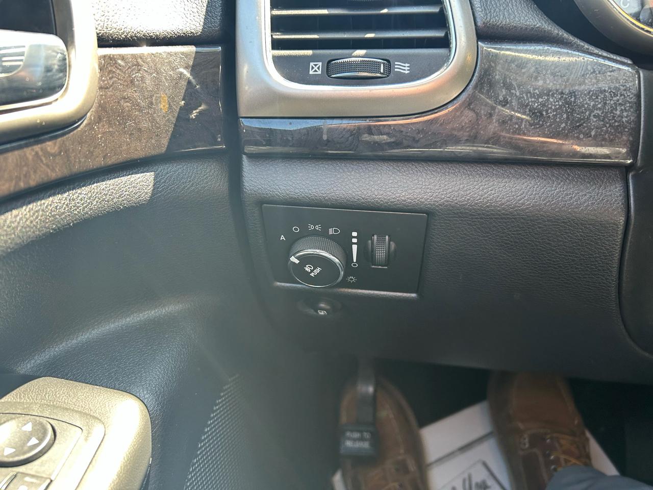 Jeep Grand Cherokee Laredo 4WD 2011