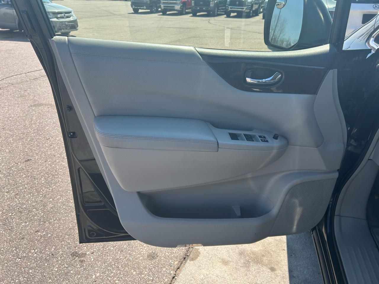 Nissan Quest 3.5 S 2014