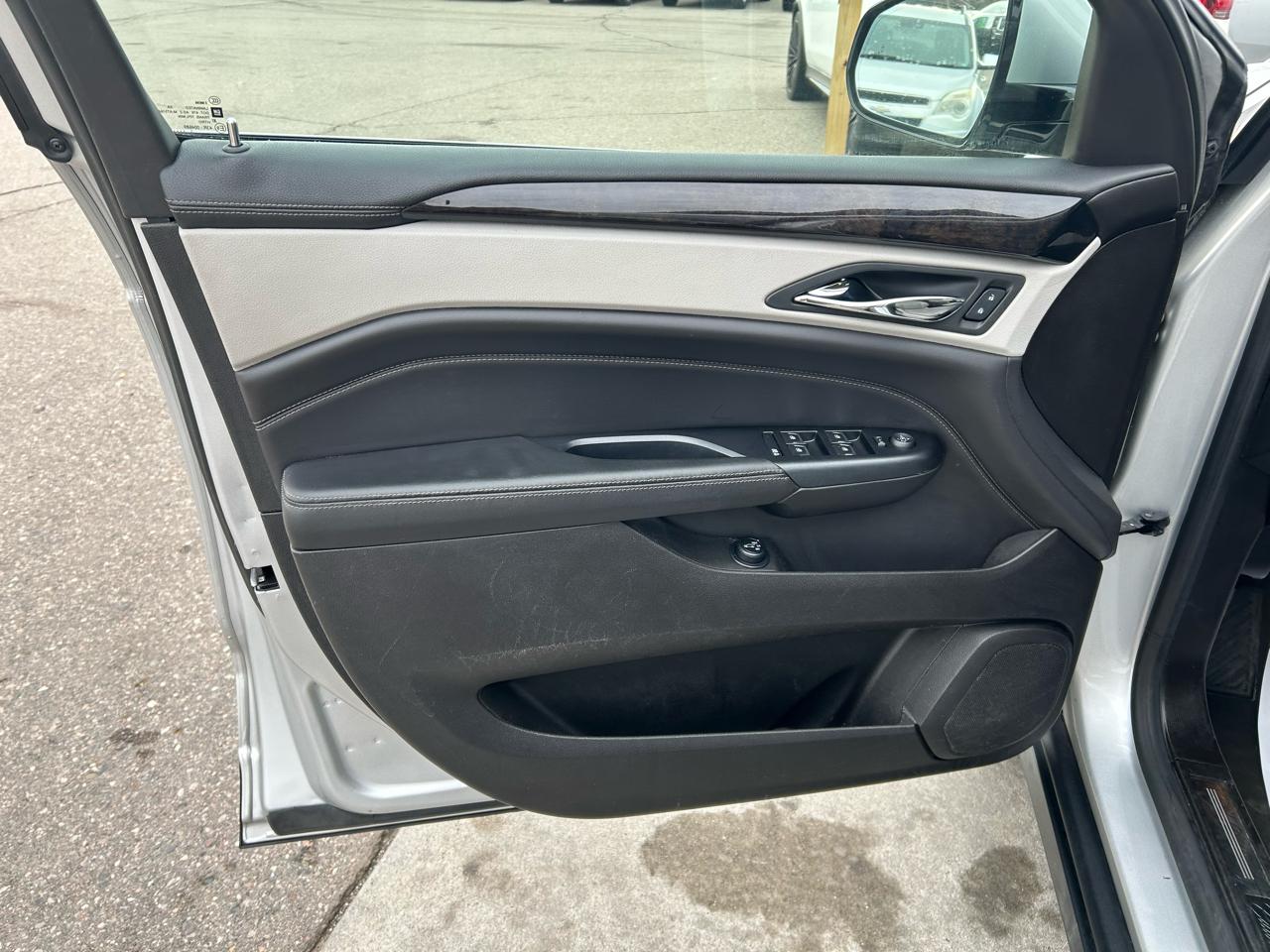 Cadillac SRX Luxury Collection FWD 2016