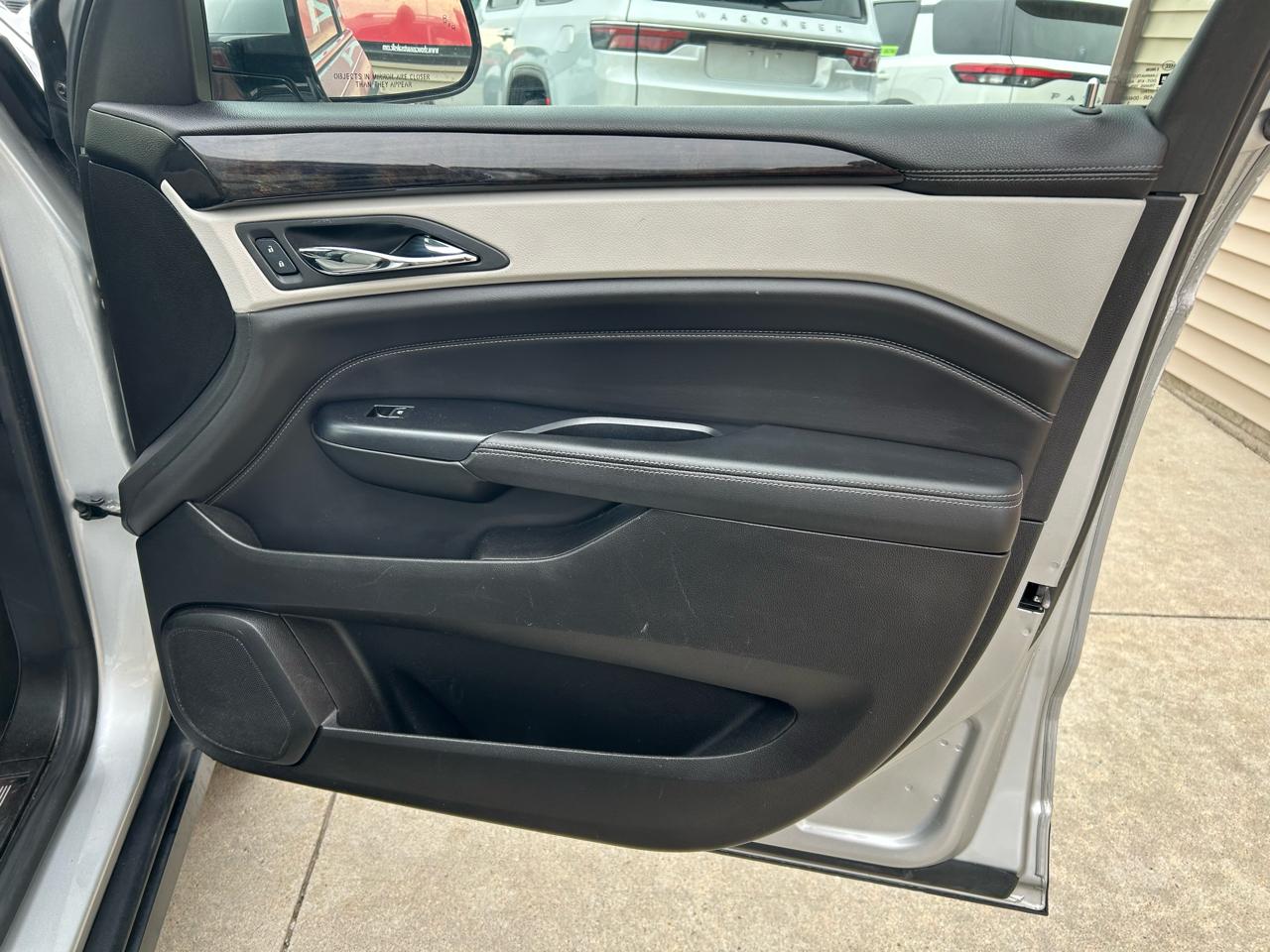 Cadillac SRX Luxury Collection FWD 2016