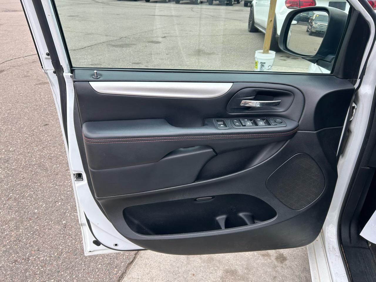 Dodge Grand Caravan R/T 2014