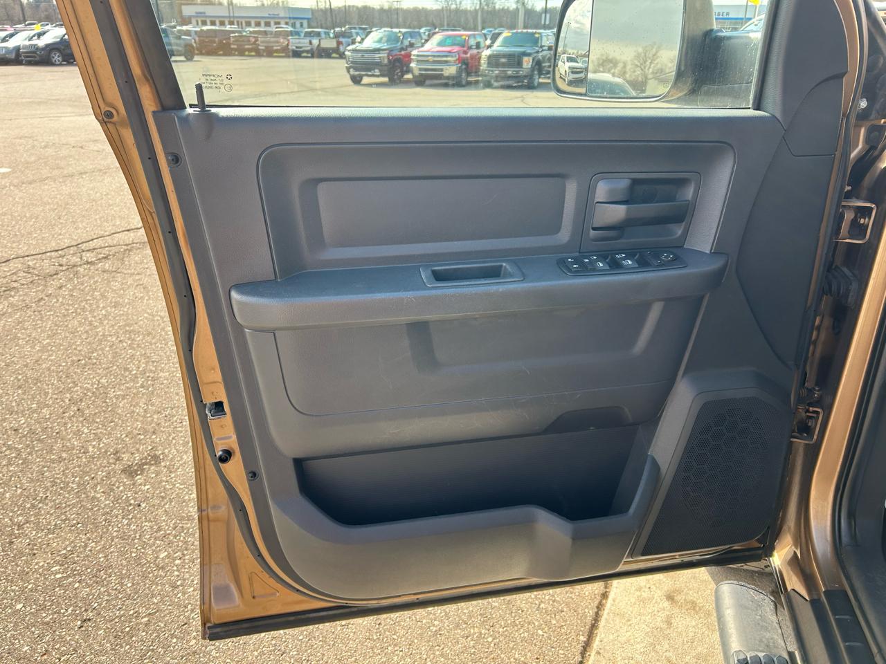 RAM 1500 Sport Crew Cab 4WD 2011