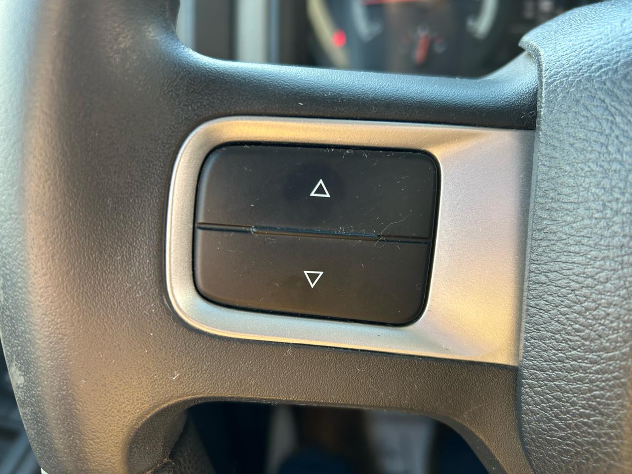 RAM 1500 Sport Crew Cab 4WD 2011