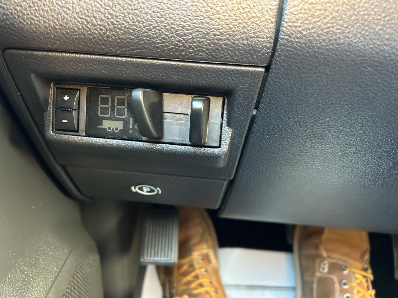 RAM 1500 Sport Crew Cab 4WD 2011