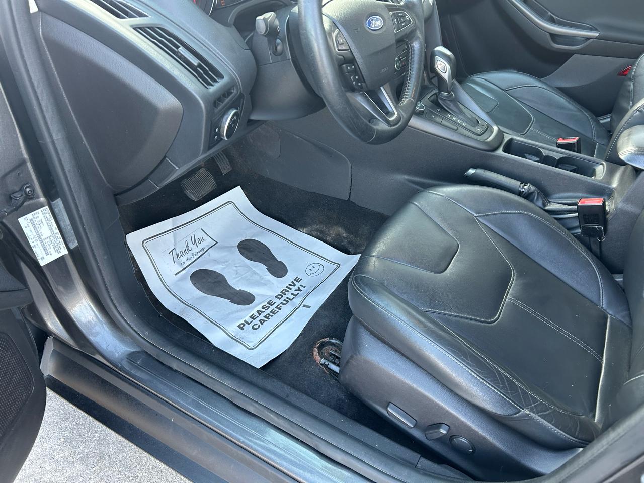 Ford Focus SE Hatch 2015