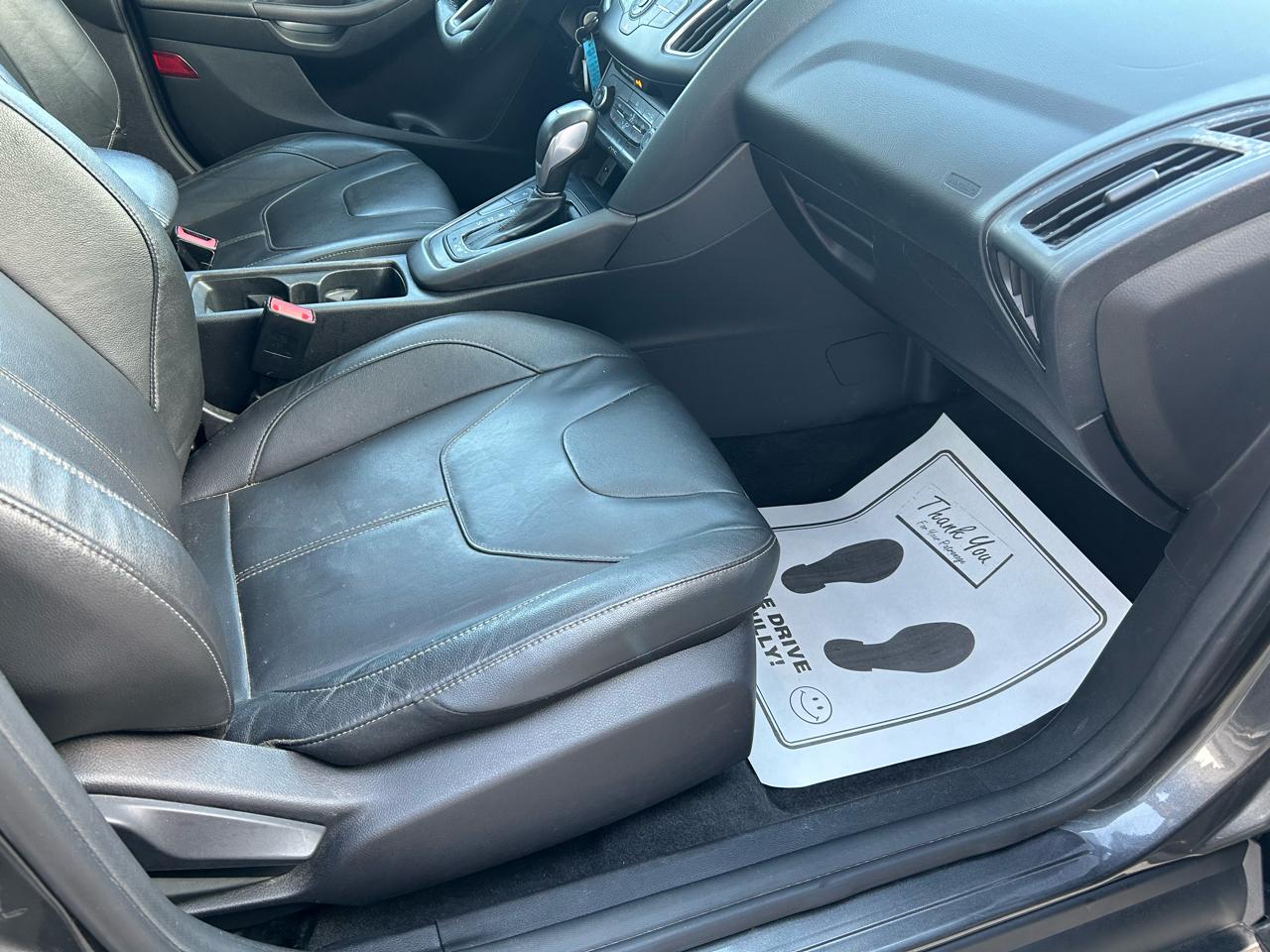 Ford Focus SE Hatch 2015