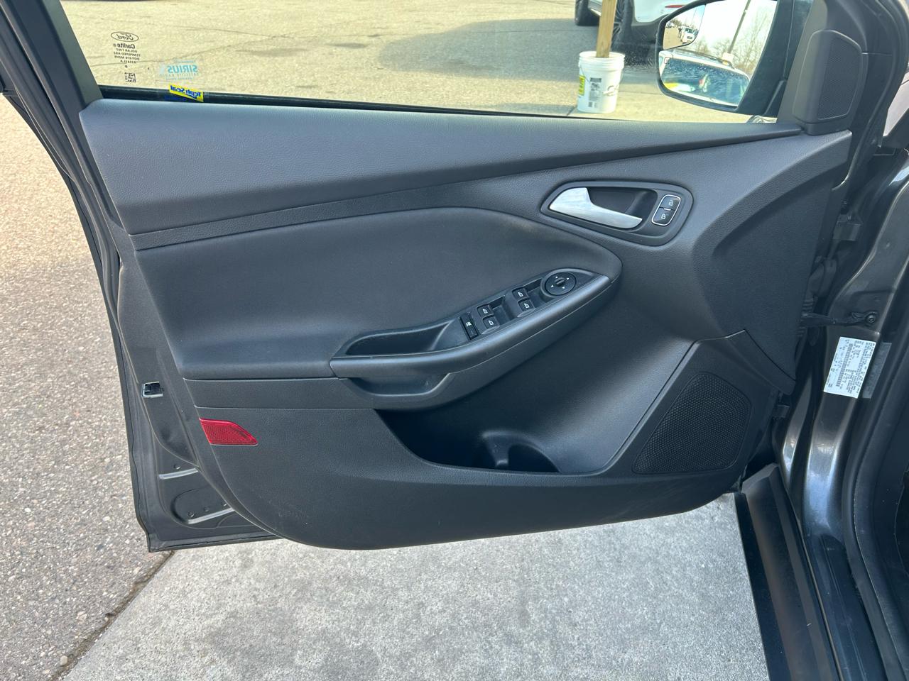 Ford Focus SE Hatch 2015