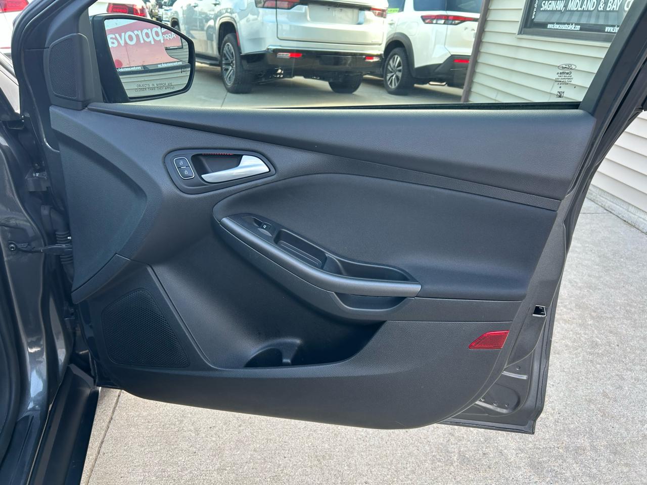 Ford Focus SE Hatch 2015