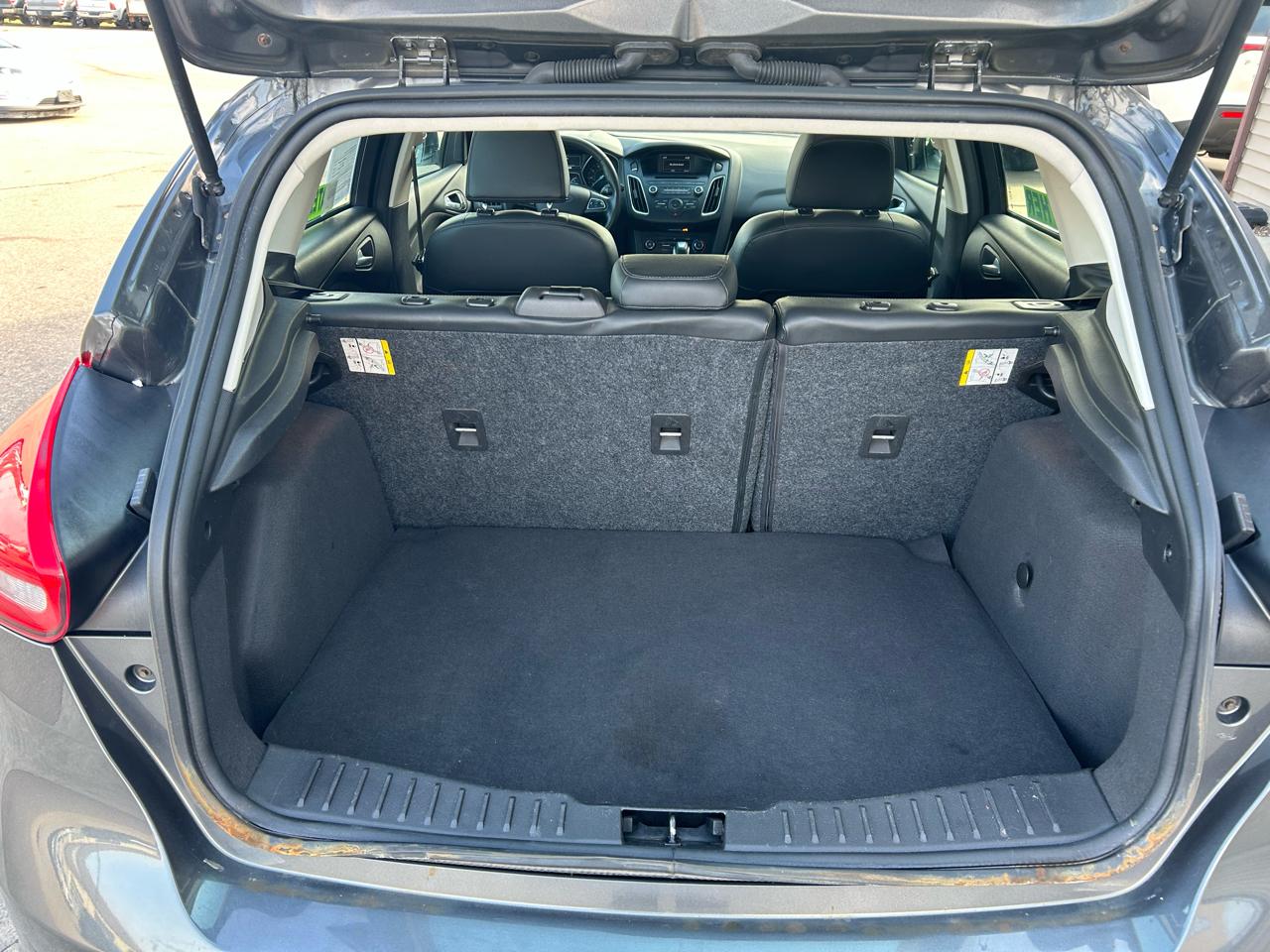 Ford Focus SE Hatch 2015