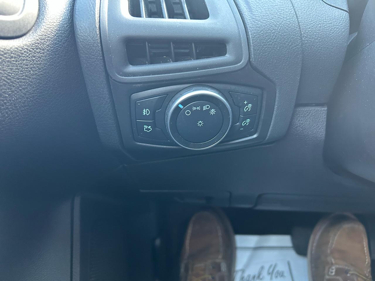 Ford Focus SE Hatch 2015