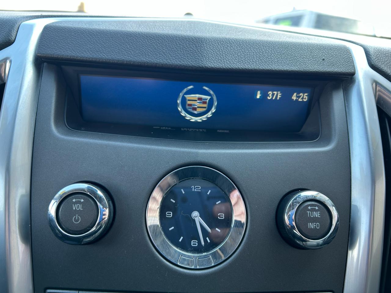 Cadillac SRX Luxury Collection AWD 2011